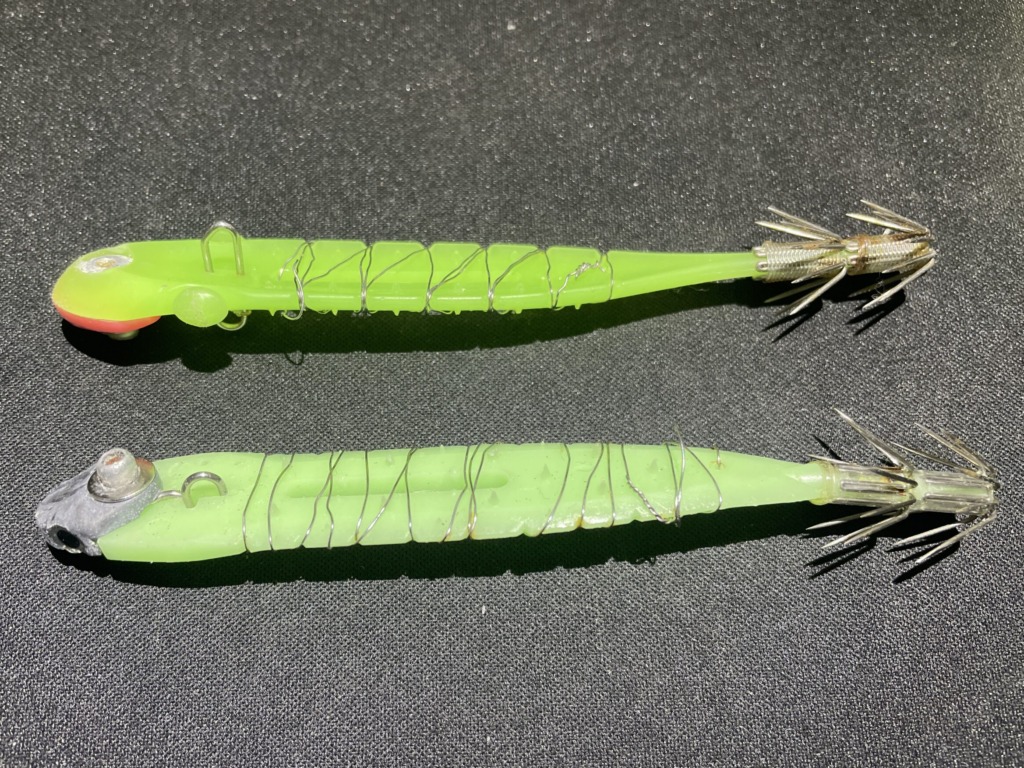 エサ巻きテーラー（スッテ）の種類比較。上がオモリ付きスッテ、下がオモリ無しスッテで、ヤリイカ釣りの仕掛けに使う